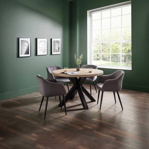 Berwick Round Table & 4 Hobart Scalloped Chairs